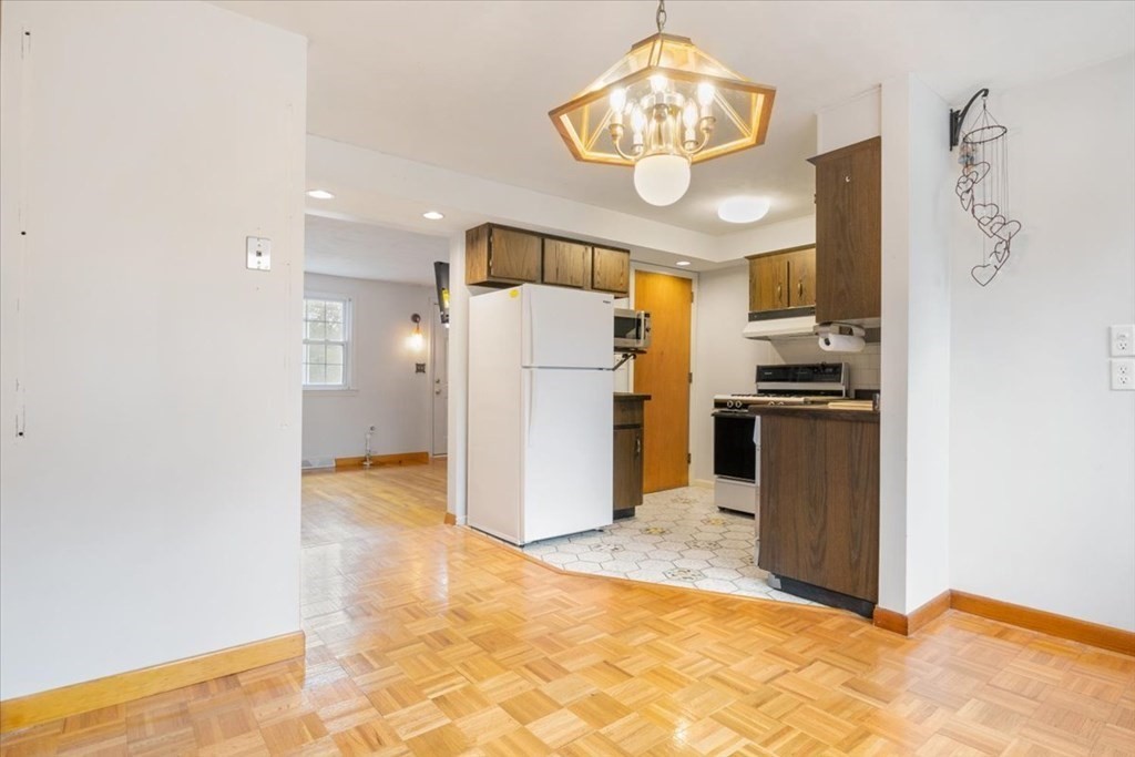 98 Hooper Road, Unit 98 Dedham, MA 02026 - Photo 5 of 41 Gallery Image 5