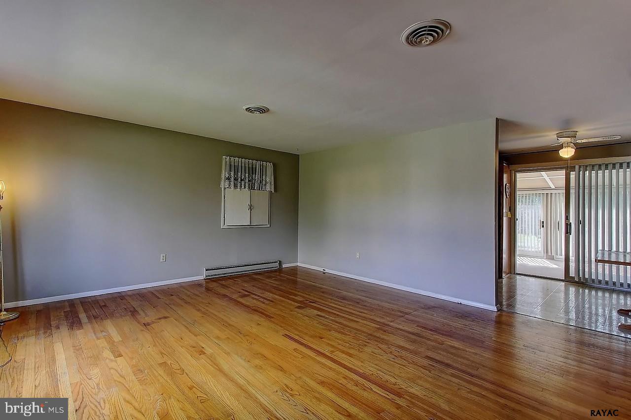 88 Roths Church Road Spring Grove, PA 17362 - Photo 3 of 26