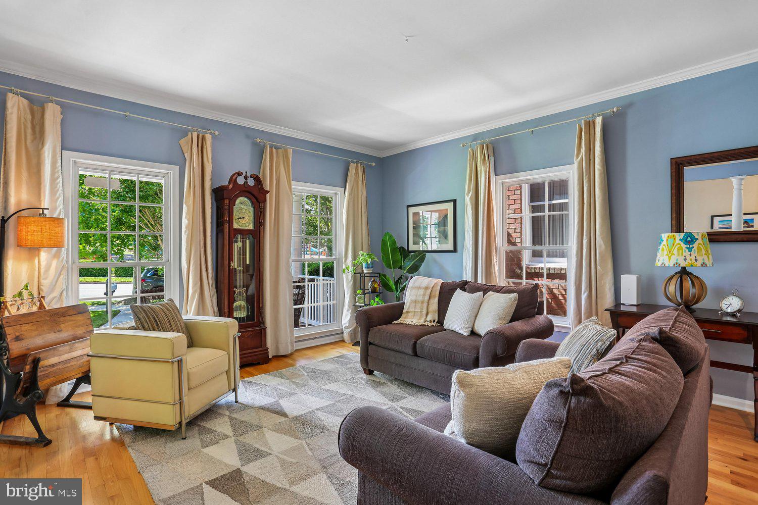 465 Tschiffely Square Road Gaithersburg, MD 20878 - Photo 5 of 74 Sunlit living room with timeless hardwoods