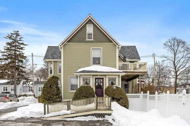 $1,100,000 | 741 Salem Street, Lynnfield, MA 01940