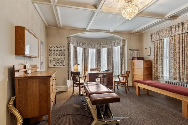 $1,100,000 | 741 Salem Street, Lynnfield, MA 01940