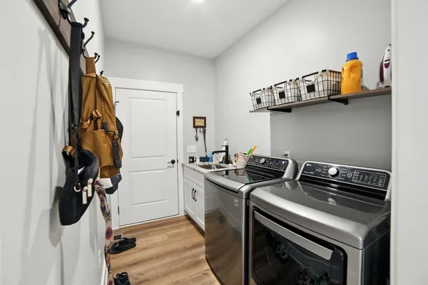 $559,900 | 11275 Killarney Drive, Stanwood, MI 49346