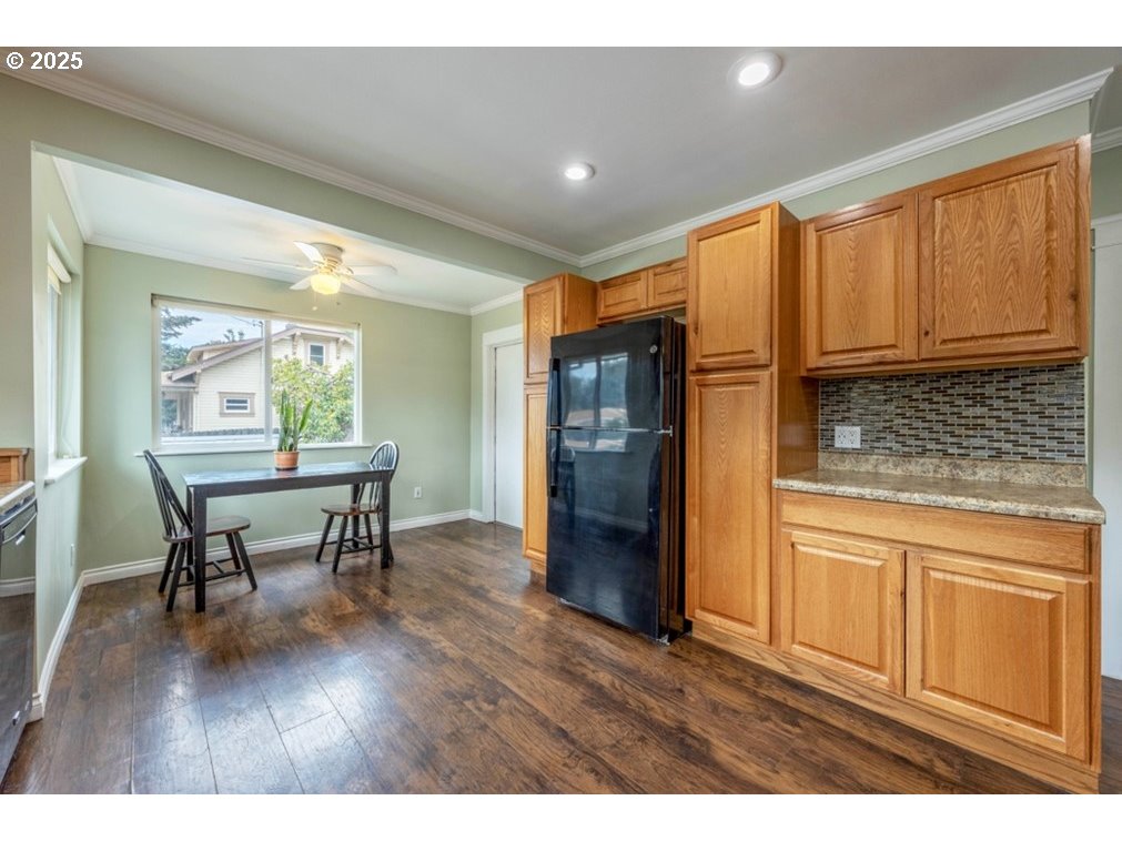 401 3rd Street Lyle, WA 98635 - Photo 17 of 38 Gallery Image 17