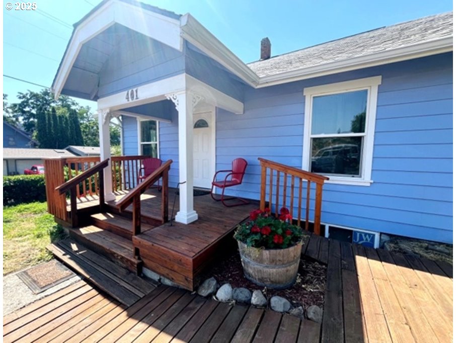 401 3rd Street Lyle, WA 98635 - Photo 3 of 38 Gallery Image 3