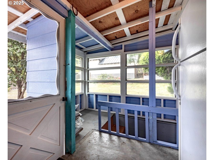 401 3rd Street Lyle, WA 98635 - Photo 33 of 38 Gallery Image 33