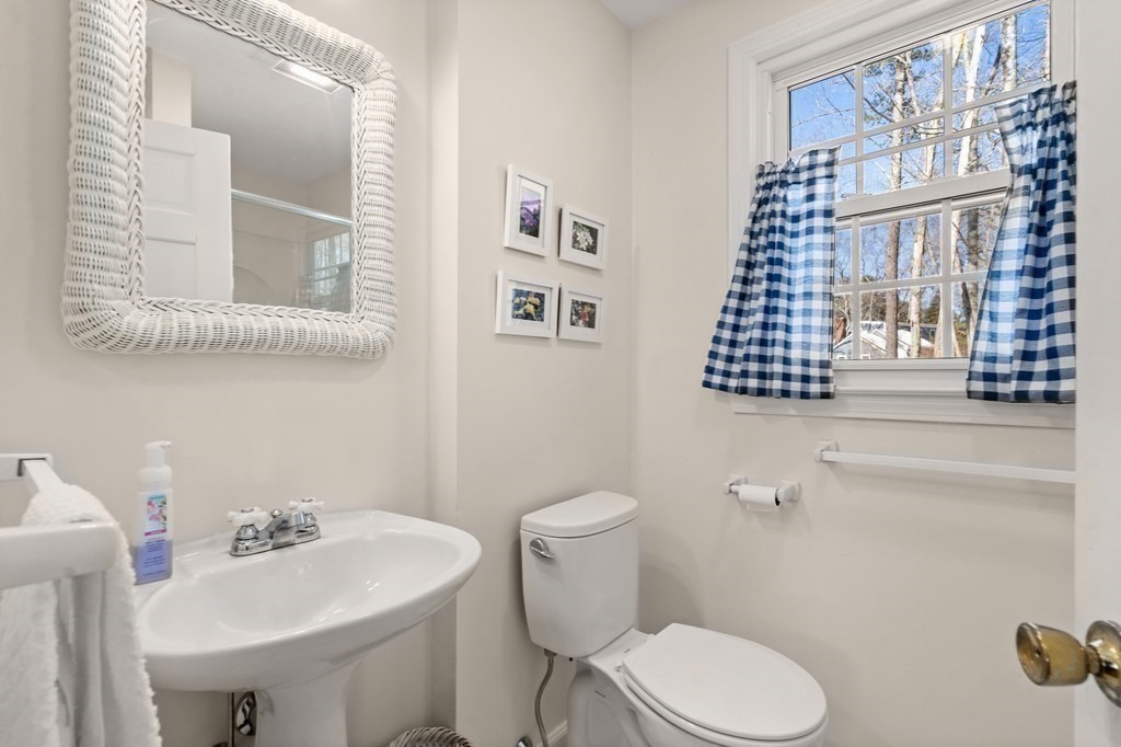 2 Hazeltine Road Upton, MA 01568 - Photo 8 of 26 Gallery Image 8