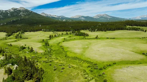 $5,750,000 | Hazelton Road, Buffalo, WY 82834