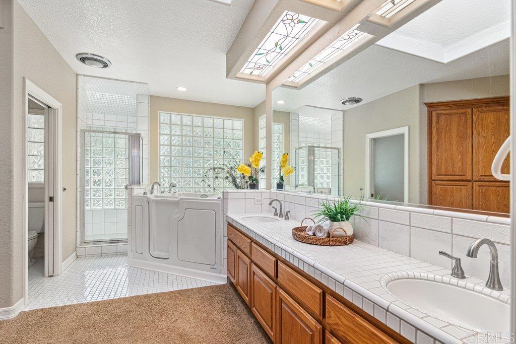 4327 Hollyhill Road Vista, CA 92084 - Photo 30 of 73 Primary Bath