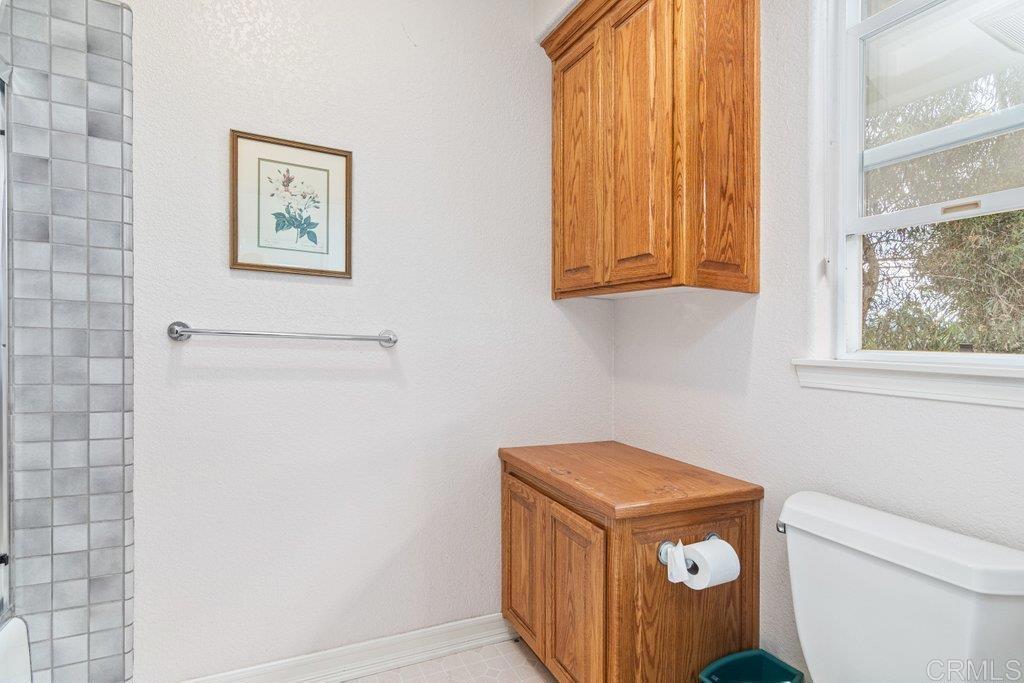 4327 Hollyhill Road Vista, CA 92084 - Photo 47 of 73