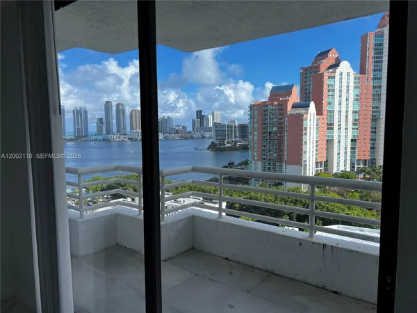 $2,500 | 3300 Northeast 192 Street, Unit 1715, Aventura, FL 33180