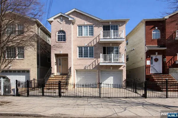 $2,750 | 231 North 12th Street, Newark, NJ 07107