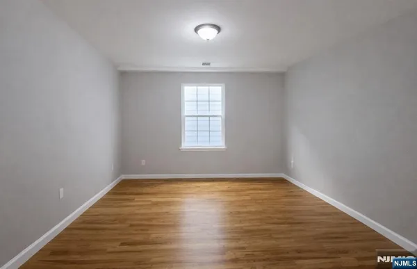 $2,750 | 231 North 12th Street, Newark, NJ 07107