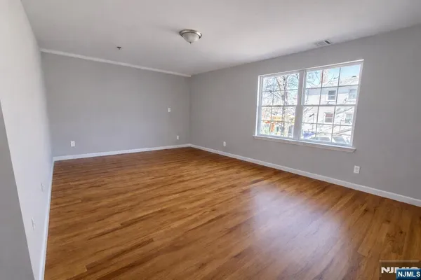 $2,750 | 231 North 12th Street, Newark, NJ 07107