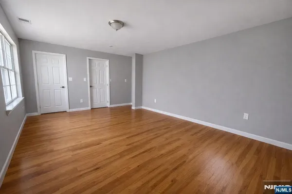 $2,750 | 231 North 12th Street, Newark, NJ 07107