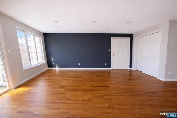 $2,750 | 231 North 12th Street, Newark, NJ 07107