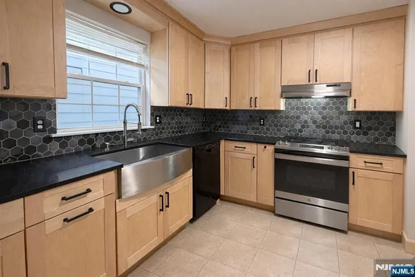 $2,750 | 231 North 12th Street, Newark, NJ 07107