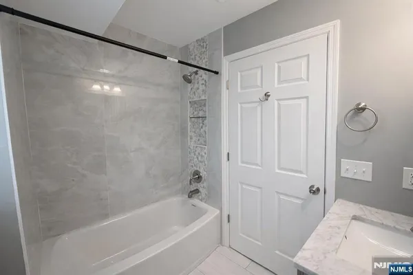 $2,750 | 231 North 12th Street, Newark, NJ 07107