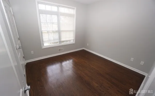 $3,195 | 1299 St Georges Avenue, Colonia, NJ 07067