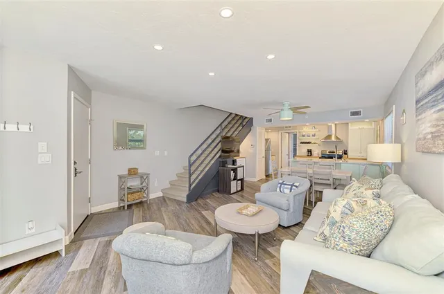 $7,500 | 2400 North Beach Road, Unit 17, Englewood, FL 34223