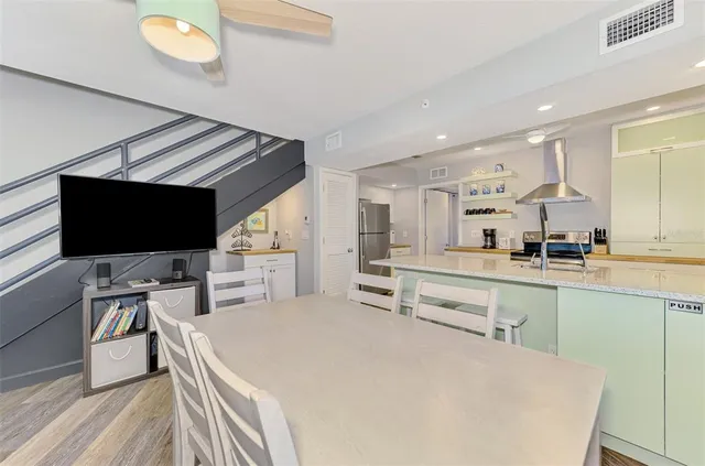 $7,500 | 2400 North Beach Road, Unit 17, Englewood, FL 34223