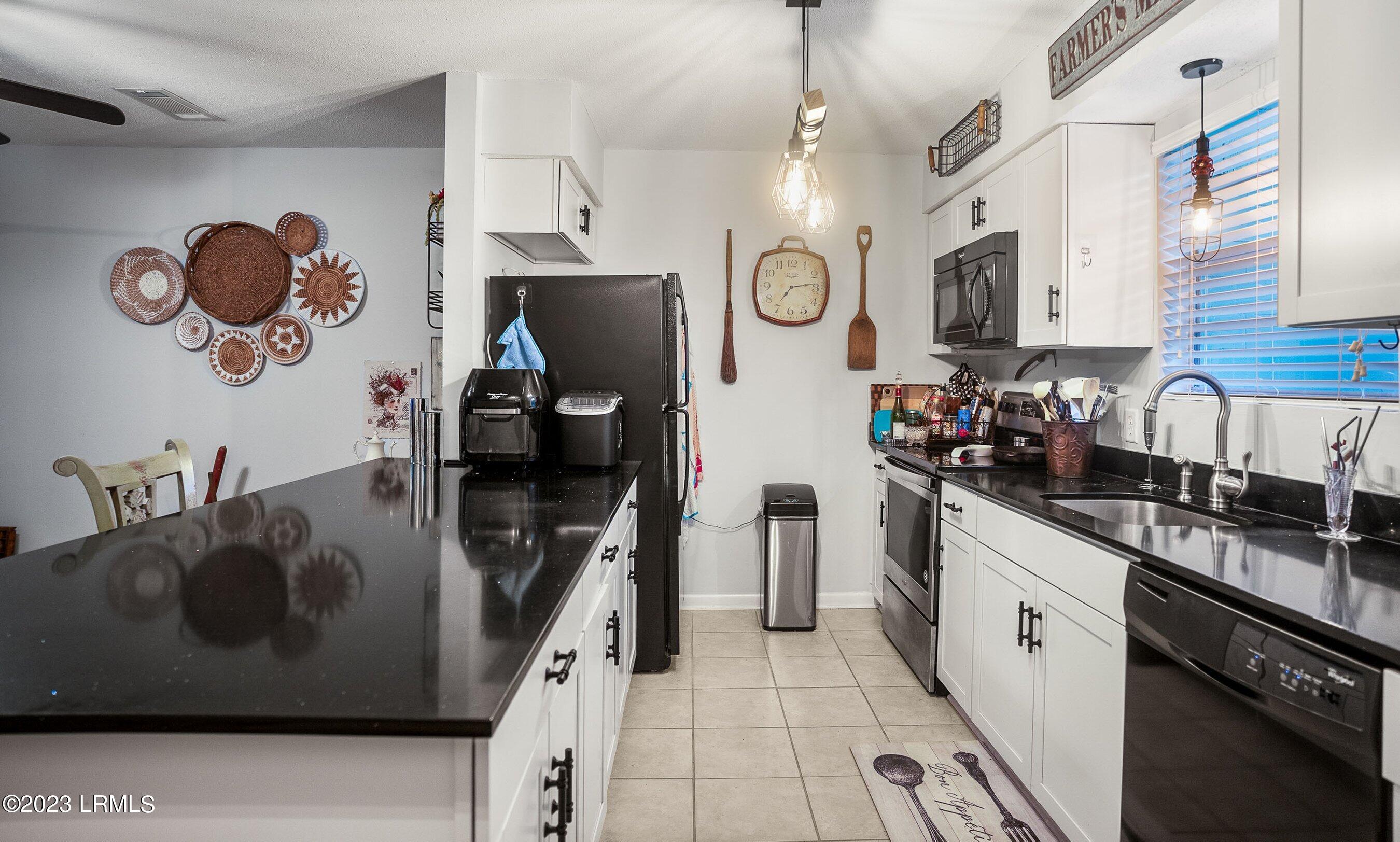 900 State Rd S-7-297, Unit B2 Beaufort, SC 29902 - Photo 5 of 22 DSC09817-28-1.jpg-SMALL