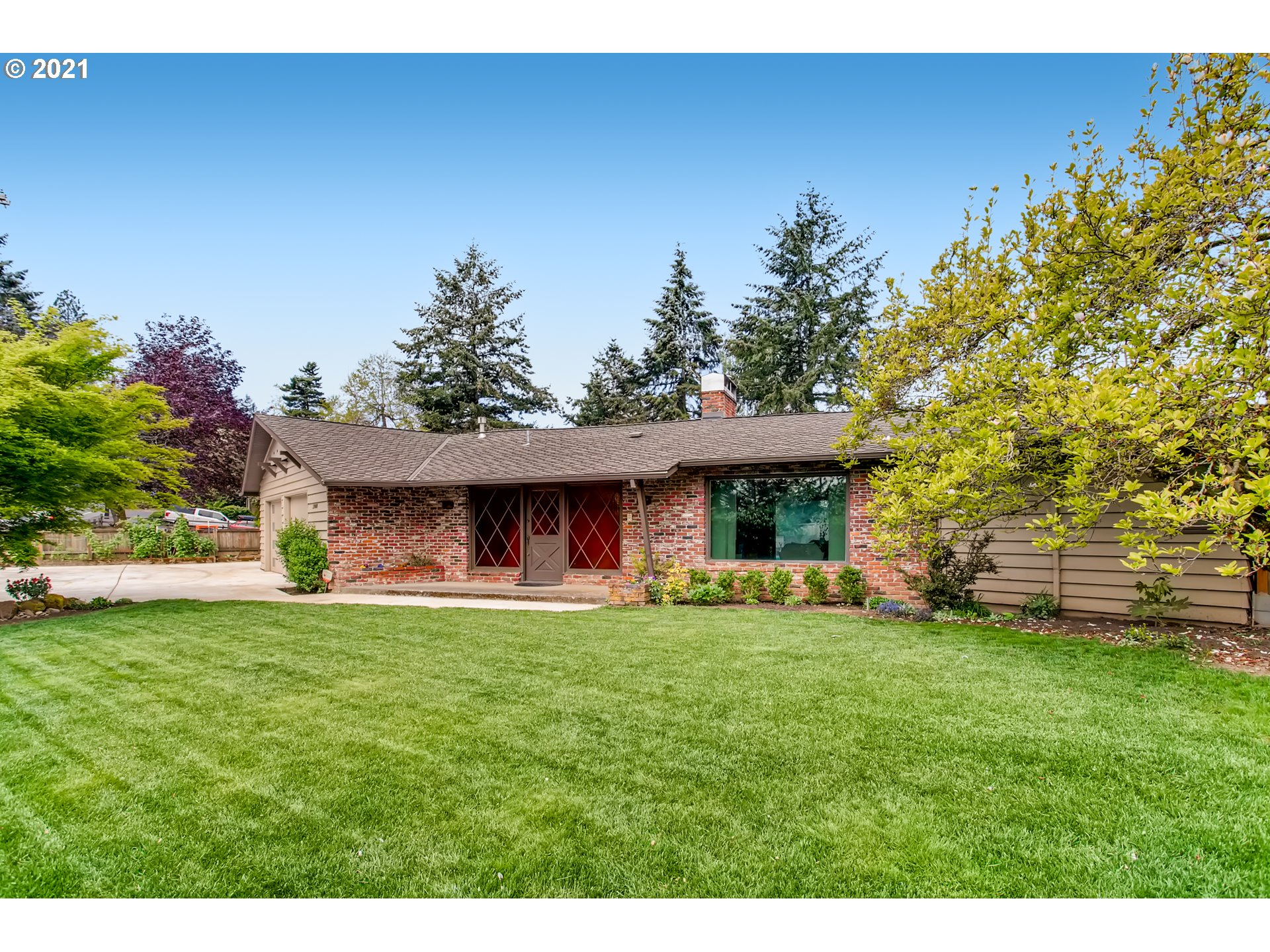 12009 Southeast Idleman Road Happy Valley, OR 97086 - Photo 2 of 32 Gallery Image 2