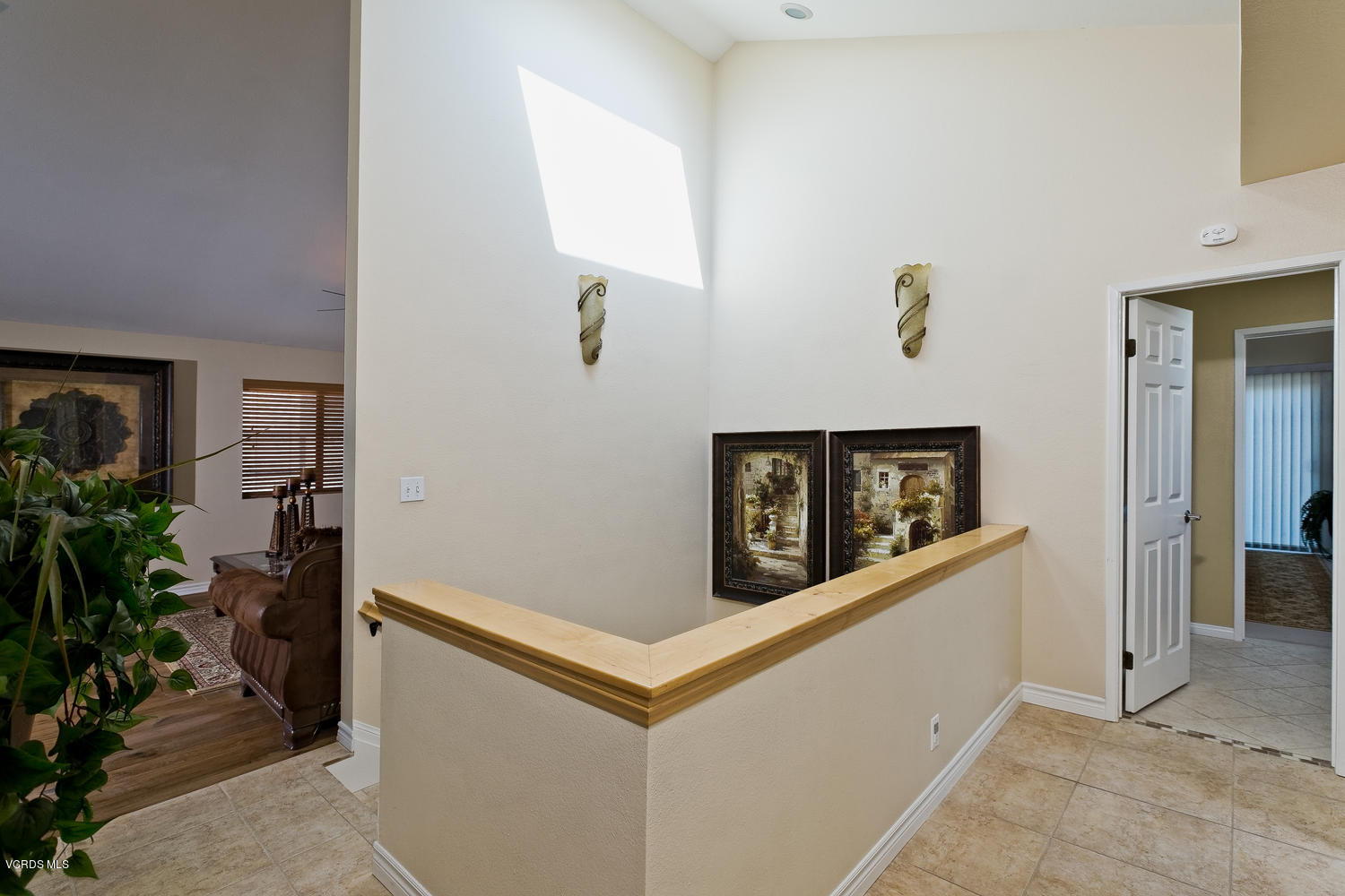 5427 Reef Way Oxnard, CA 93035 - Photo 3 of 16 5427 Reef Way Oxnard CA 93035-large-001-