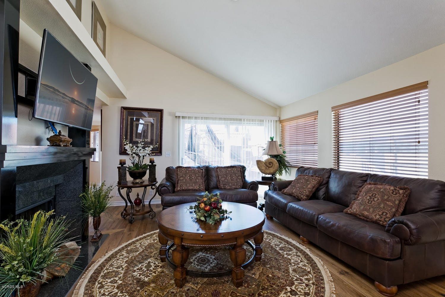 5427 Reef Way Oxnard, CA 93035 - Photo 5 of 16 5427 Reef Way Oxnard CA 93035-large-003-