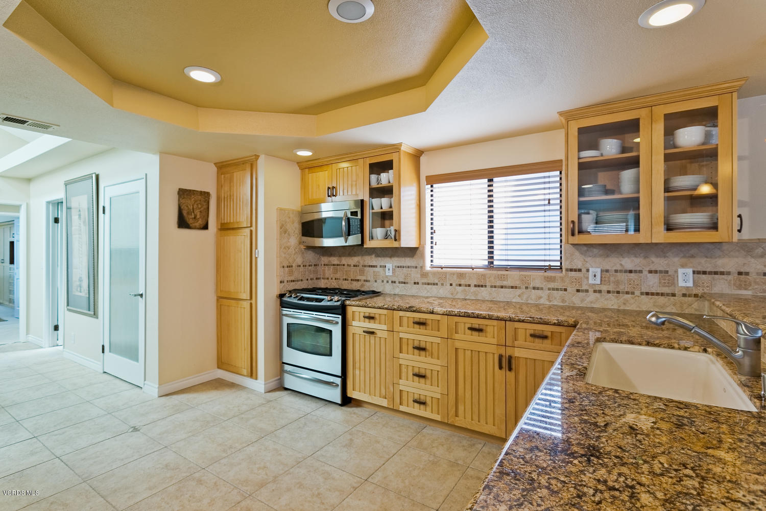 5427 Reef Way Oxnard, CA 93035 - Photo 10 of 16 5427 Reef Way Oxnard CA 93035-large-008-