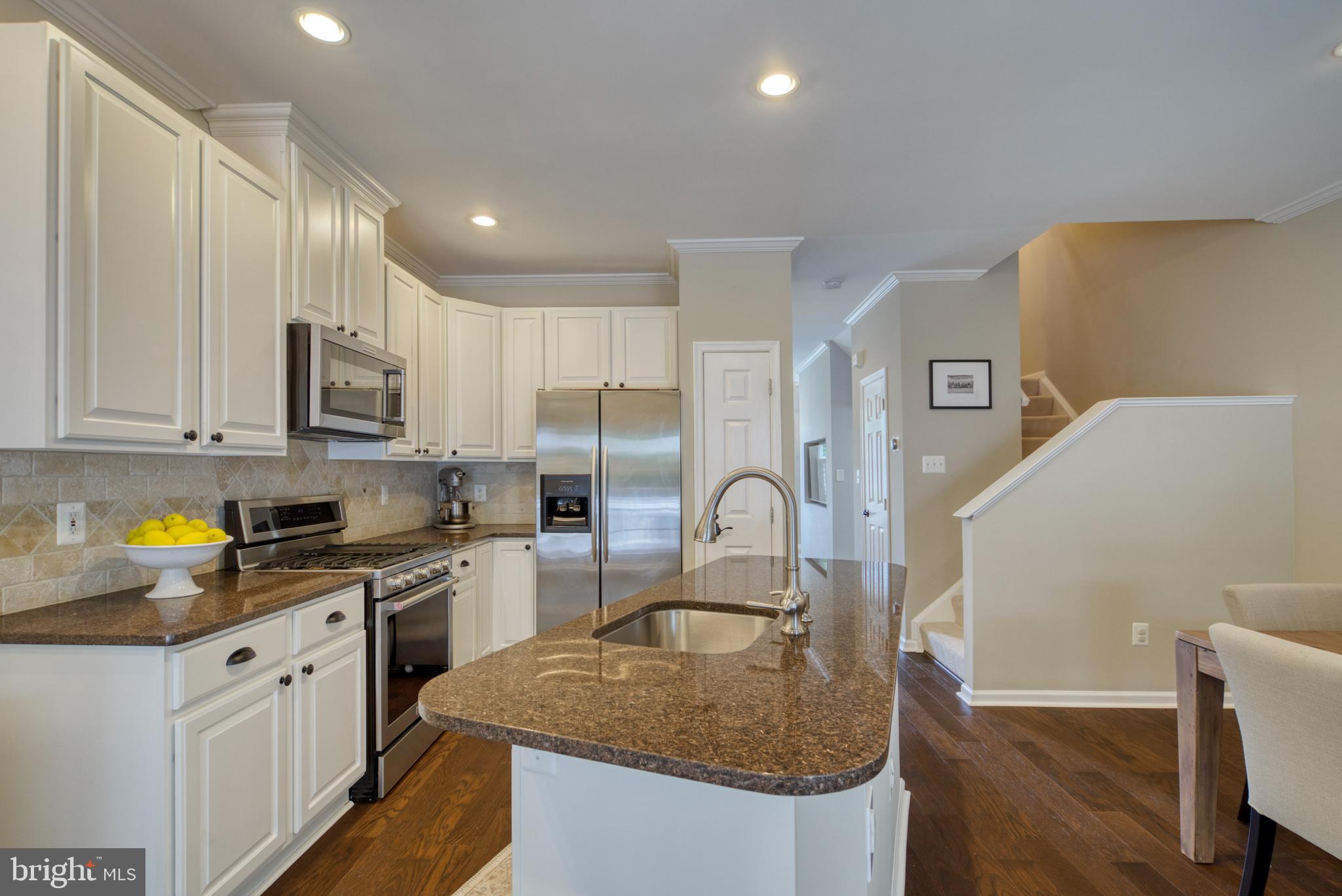 1305 Vintage Place Reston, VA 20194 - Photo 11 of 44 Gallery Image 11