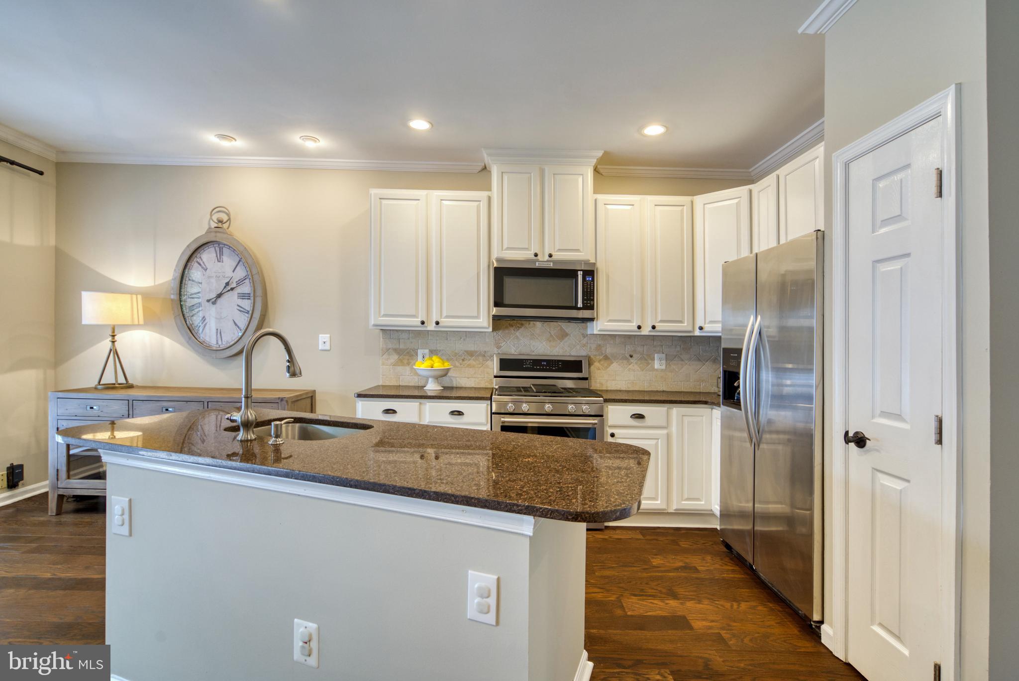 1305 Vintage Place Reston, VA 20194 - Photo 12 of 44 Gallery Image 12