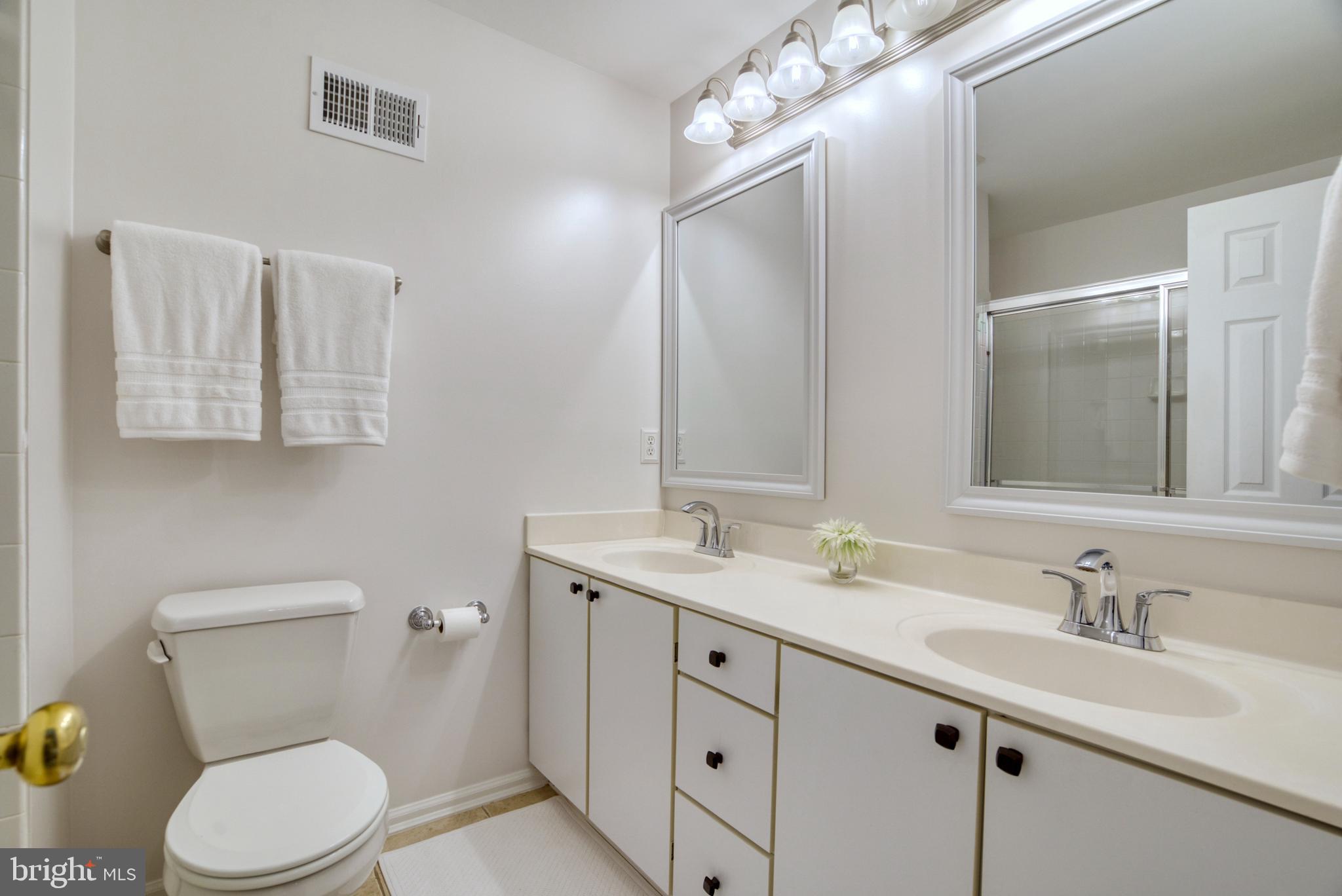 1305 Vintage Place Reston, VA 20194 - Photo 23 of 44 Gallery Image 23