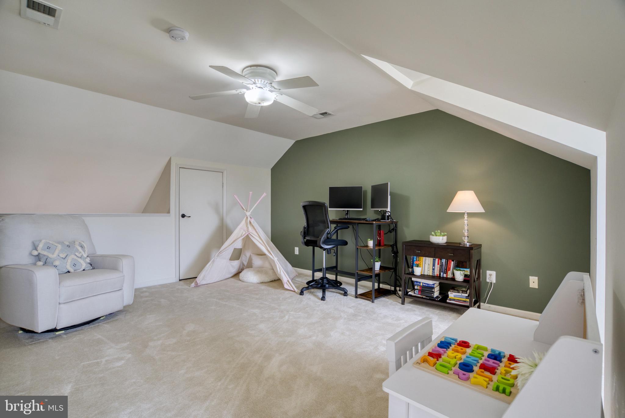 1305 Vintage Place Reston, VA 20194 - Photo 27 of 44 Gallery Image 27