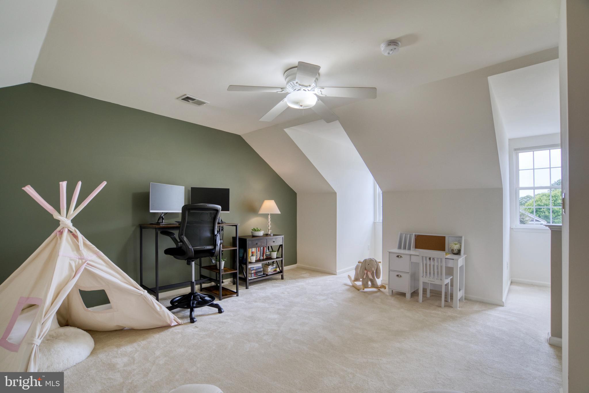 1305 Vintage Place Reston, VA 20194 - Photo 29 of 44 Gallery Image 29