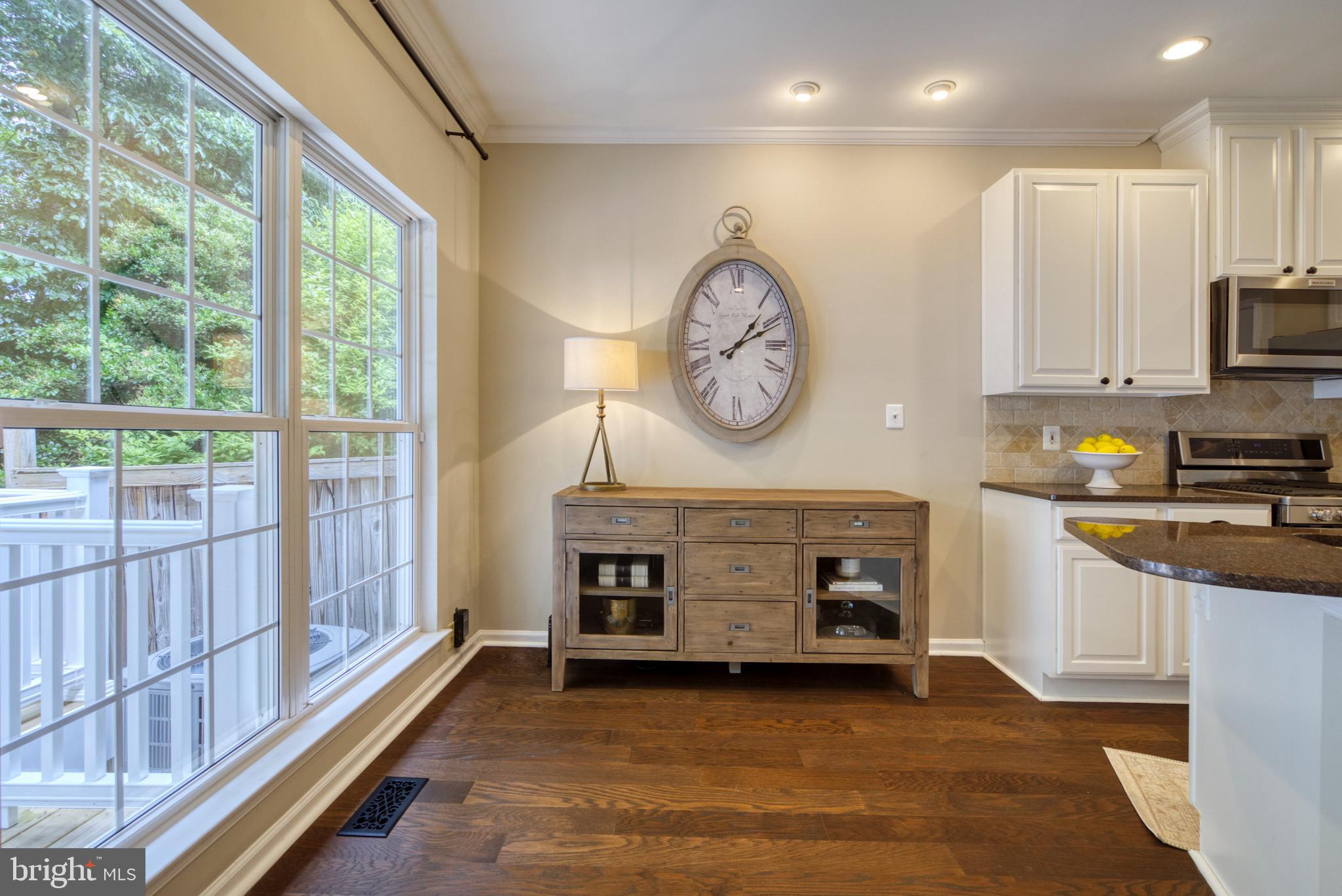 1305 Vintage Place Reston, VA 20194 - Photo 10 of 44 Gallery Image 10