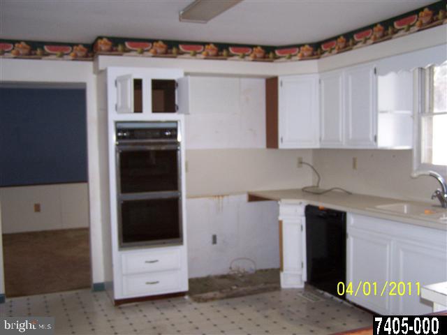 2046 Stauffer Road Spring Grove, PA 17362 - Photo 5 of 16