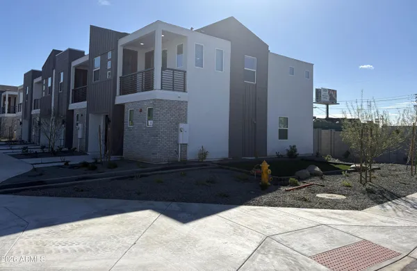 $2,775 | 1011 East Pasadena Avenue, Phoenix, AZ 85014