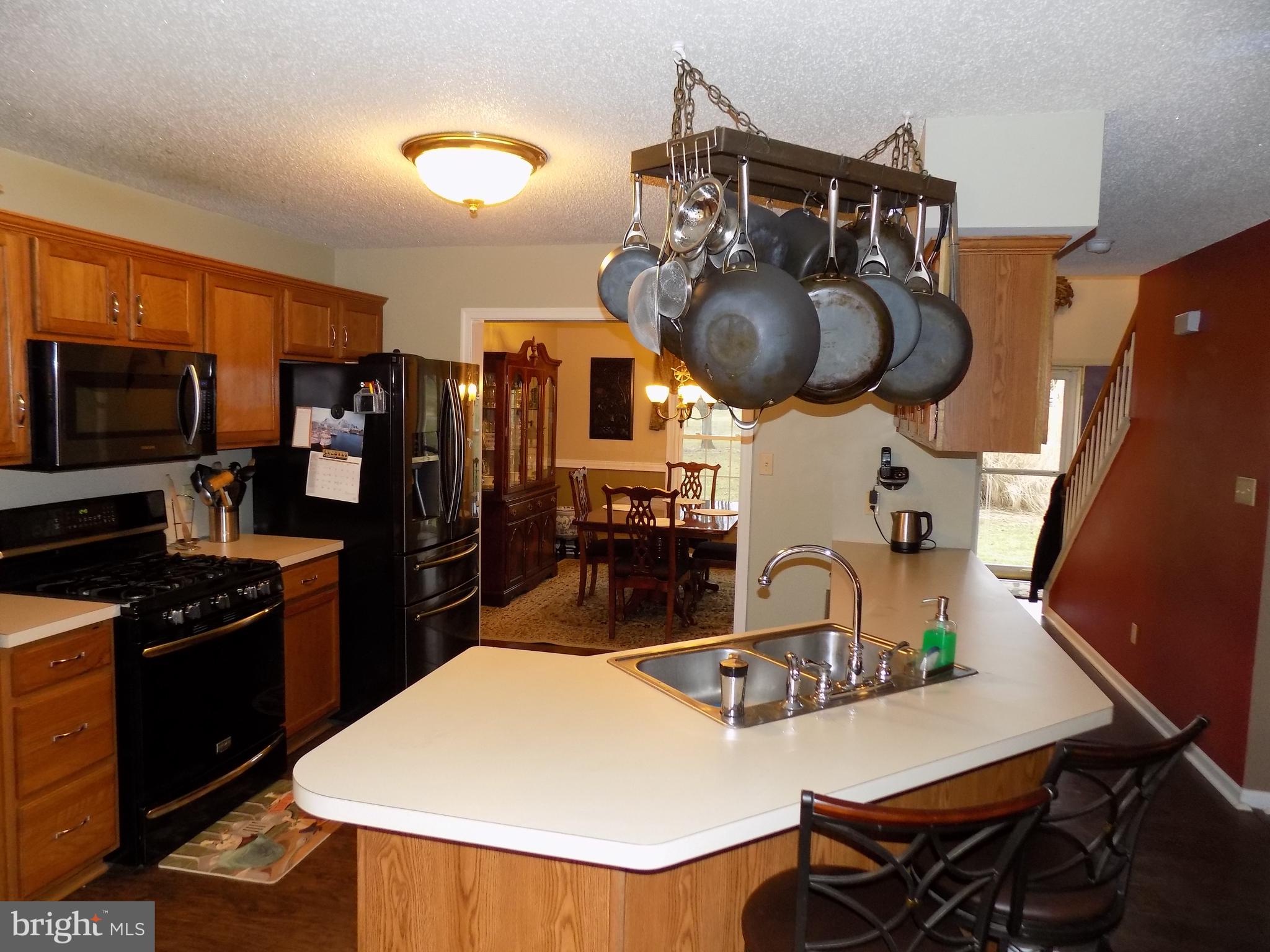 236 Waterway Road Oxford, PA 19363 - Photo 7 of 21 Large kitchen