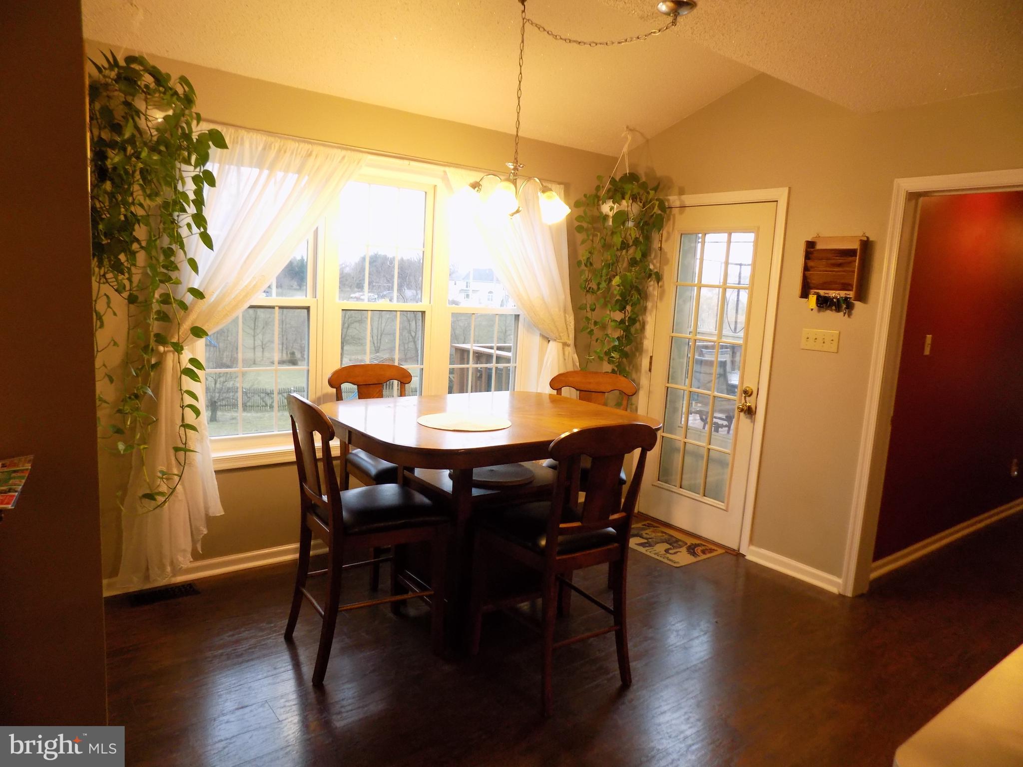 236 Waterway Road Oxford, PA 19363 - Photo 9 of 21 Breakfest area