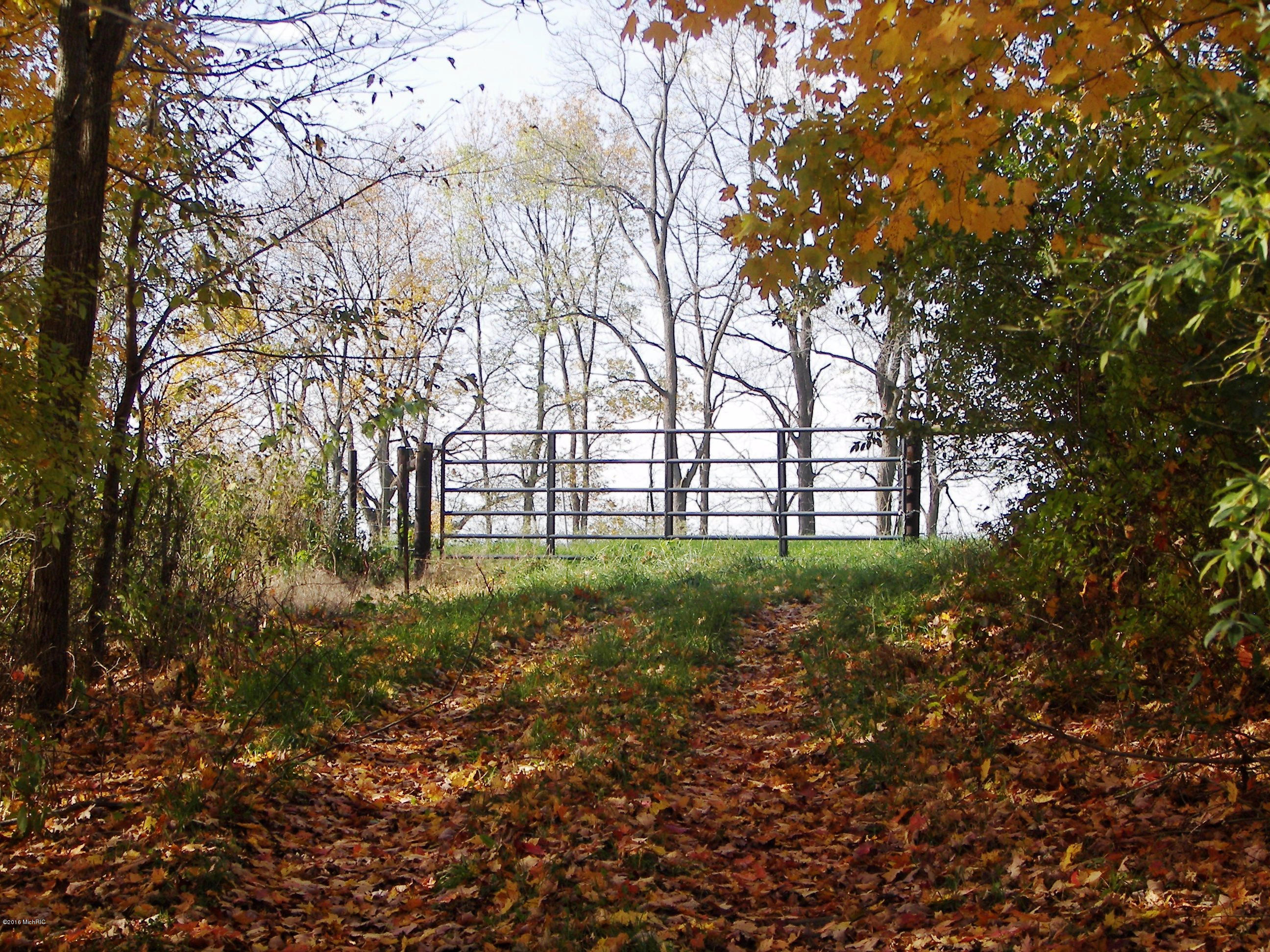 2816 West Sheffield Road Hickory Corners, MI 49060 - Photo 31 of 34 100_8480