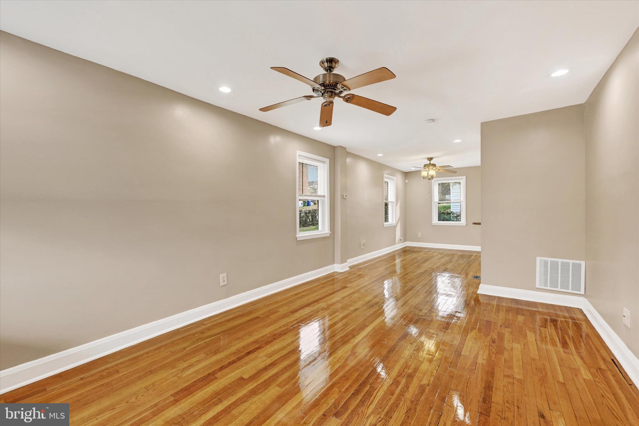 4811 Kimberleigh Road Baltimore, MD 21212 - Photo 8 of 24 Living room View from front door