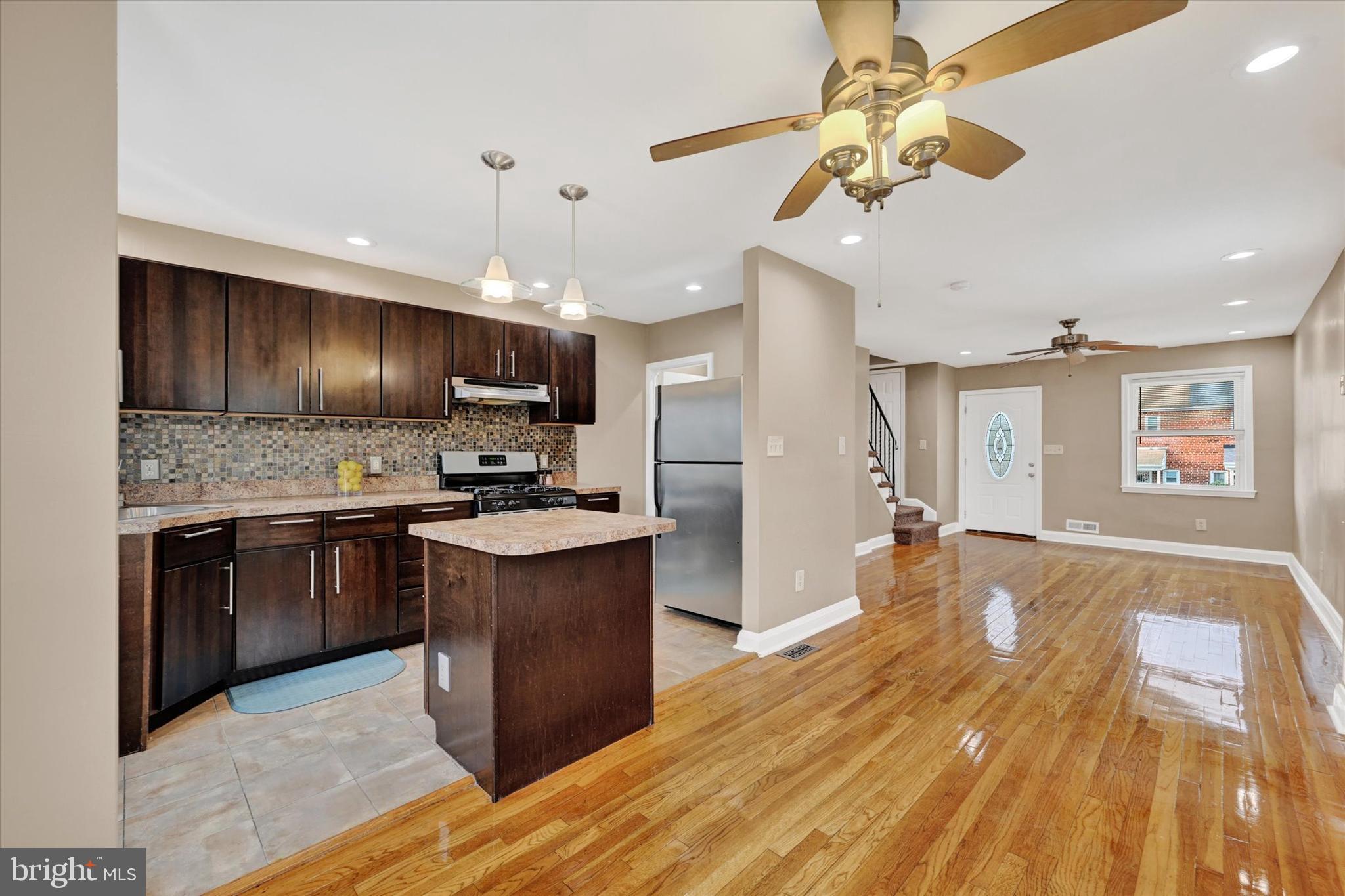 4811 Kimberleigh Road Baltimore, MD 21212 - Photo 10 of 24 Dining Room / Kitchen