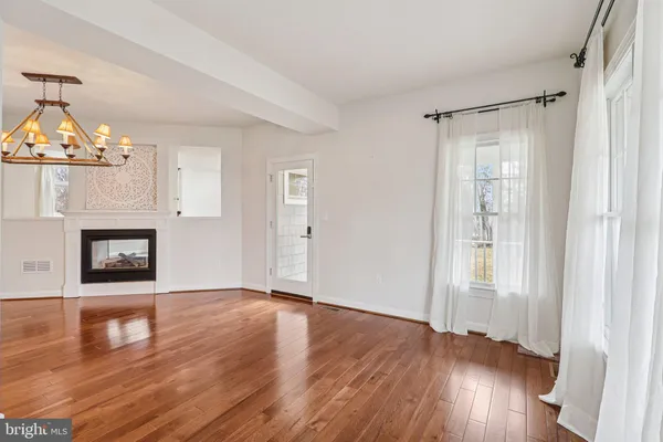 $4,300 | 6812 Spruce Hill Court, Warrenton, VA 20187