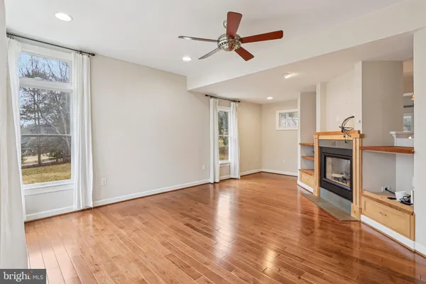 $4,300 | 6812 Spruce Hill Court, Warrenton, VA 20187