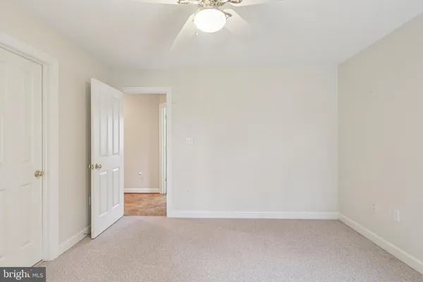 a picture of a wall with a white wall and a white wall