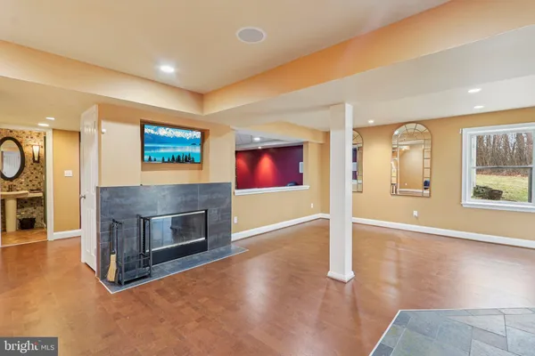 $4,300 | 6812 Spruce Hill Court, Warrenton, VA 20187