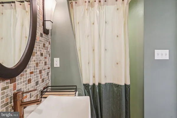 $4,300 | 6812 Spruce Hill Court, Warrenton, VA 20187