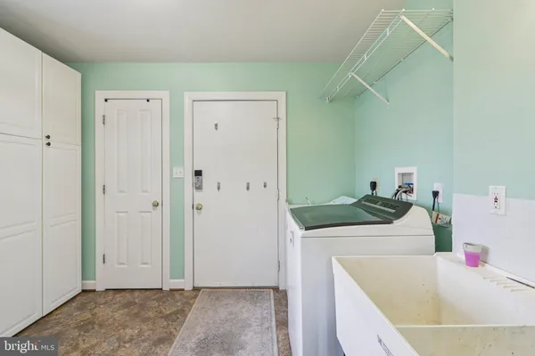 $4,300 | 6812 Spruce Hill Court, Warrenton, VA 20187