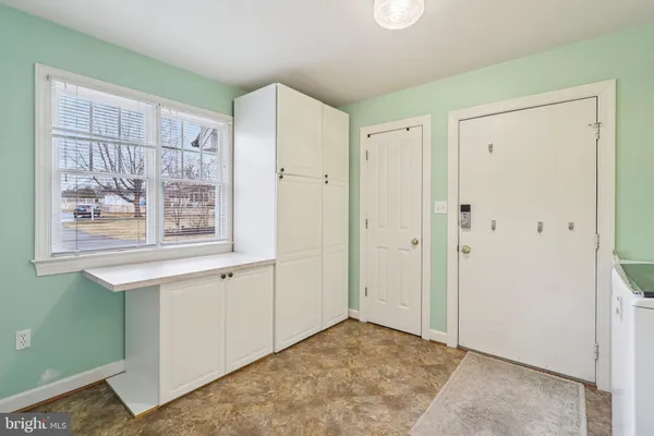 $4,300 | 6812 Spruce Hill Court, Warrenton, VA 20187