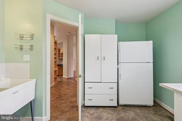 $4,300 | 6812 Spruce Hill Court, Warrenton, VA 20187